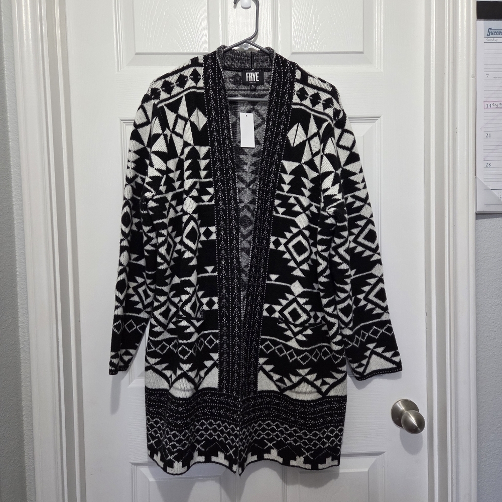 Frye Womens' Southwestern Patterned Jacquard Black & White Cardigan Size XL - Picture 4 of 11